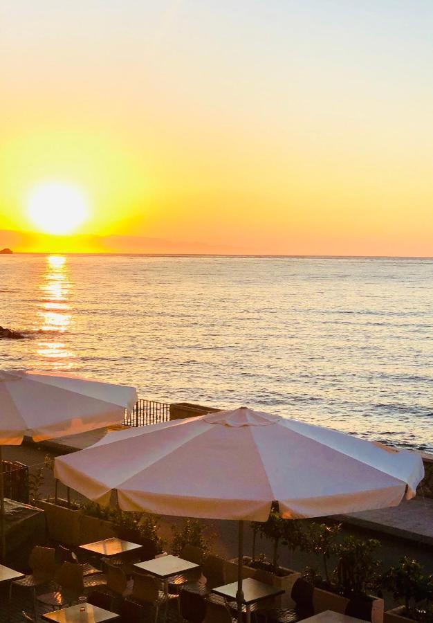 Vacanzenaxos - Casa Frontemare Διαμέρισμα Giardini Naxos Εξωτερικό φωτογραφία