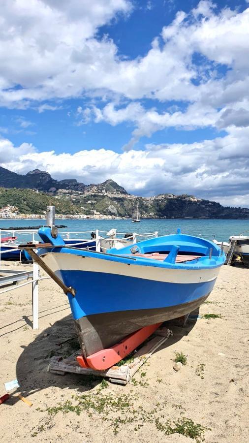 Vacanzenaxos - Casa Frontemare Διαμέρισμα Giardini Naxos Εξωτερικό φωτογραφία