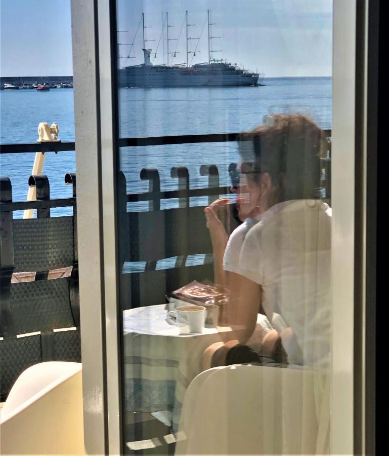 Vacanzenaxos - Casa Frontemare Διαμέρισμα Giardini Naxos Εξωτερικό φωτογραφία